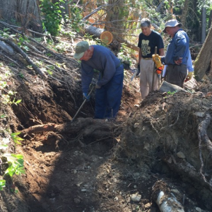 Bee top comm trail work